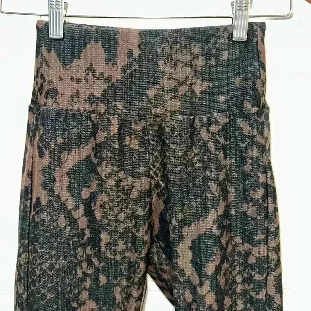 Agnes & Dora Jeggings XS Black & Brown Snakeskin Design